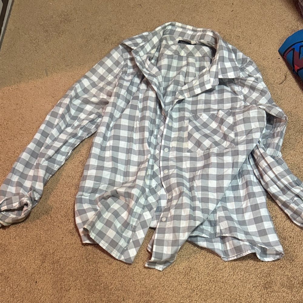 Banana Republic Gray and White Checkered Button-Up Shirt